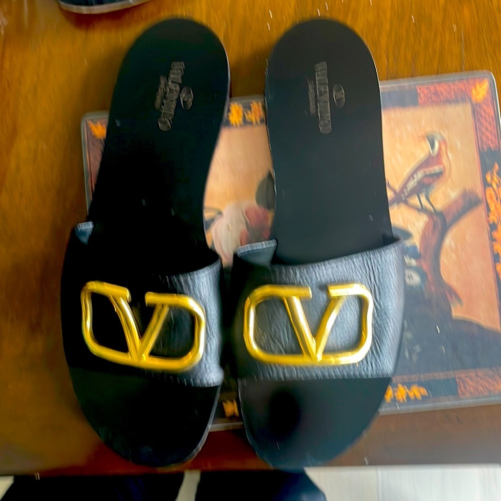 Size 41 black Valentino slides